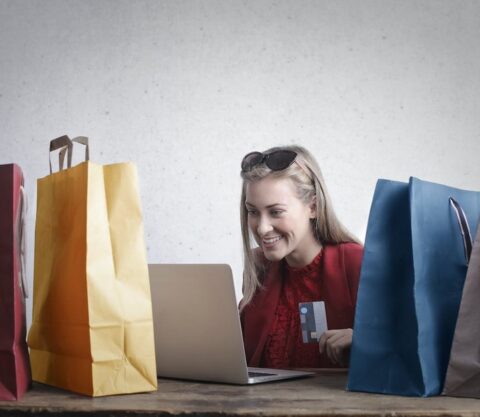 Acheter en ligne est-il vraiment moins cher ?